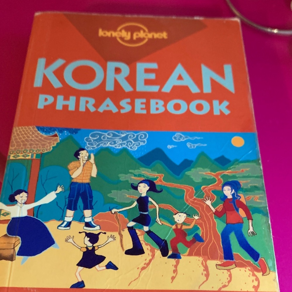 Korean Phrasebook - Orange and Blue